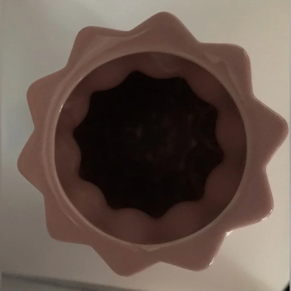 Ceramic pPnk Flower Vase  9.5 inch Tall - Picture 3 of 6